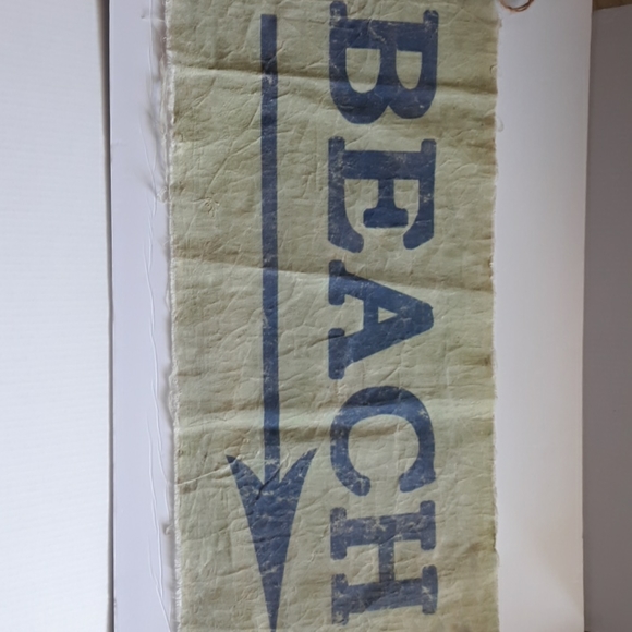 Lightweight canvas type direction arrow beach hanging sign - Picture 7 of 7